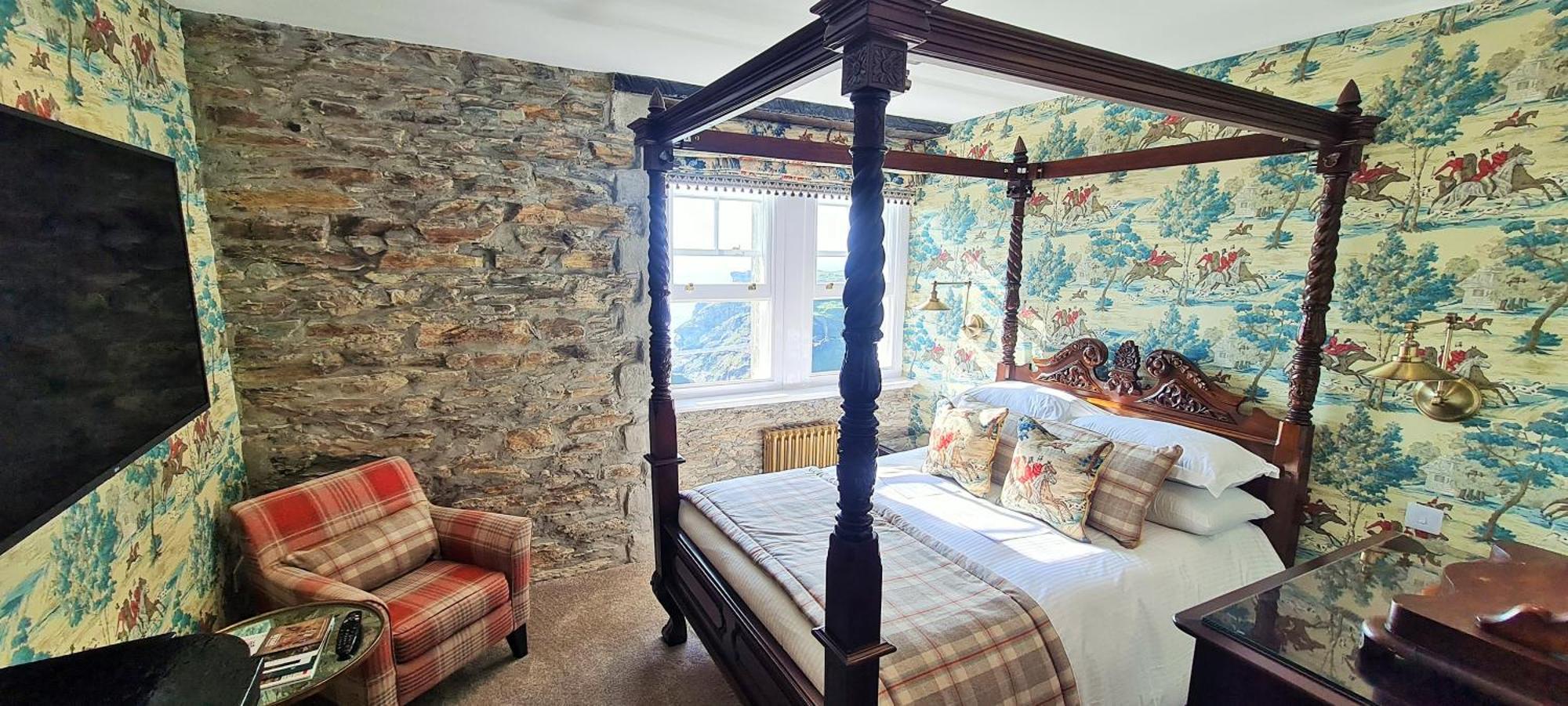 Camelot Castle Hotel 3*