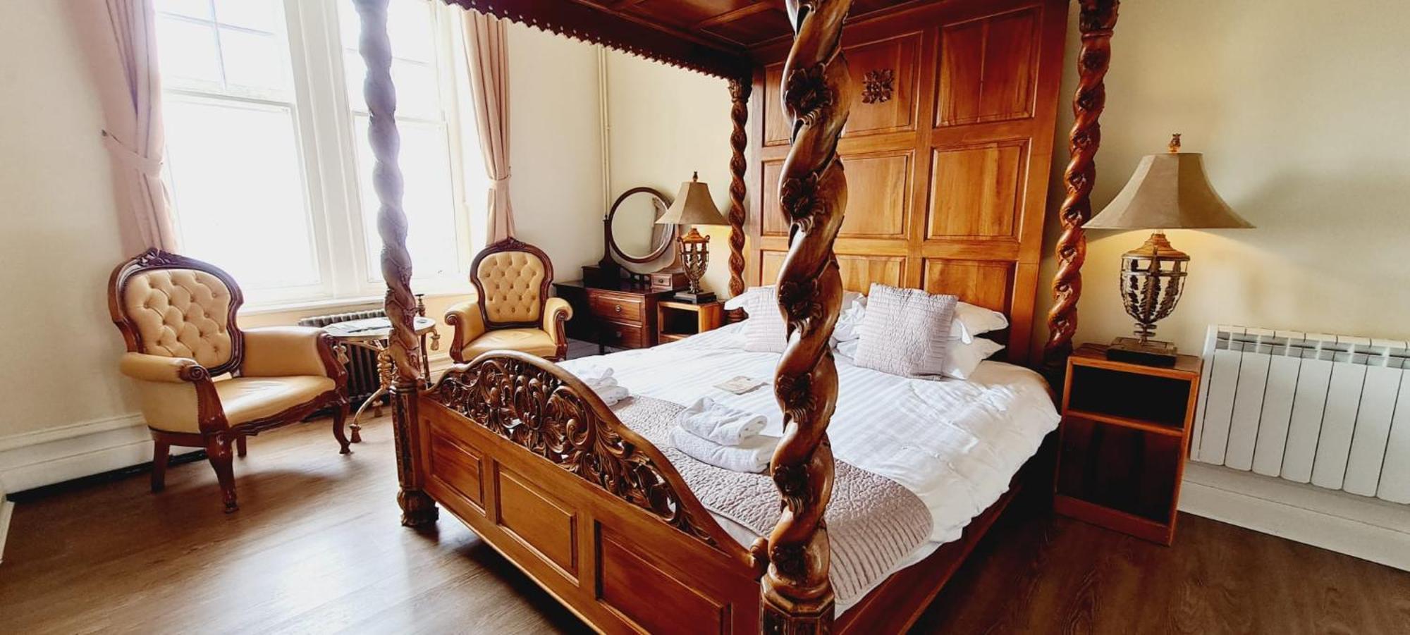 Отель Camelot Castle 3*