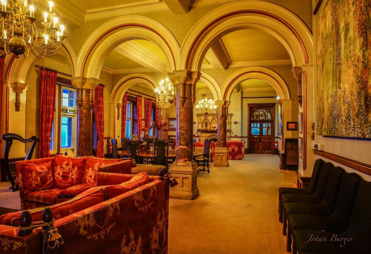 Отель Camelot Castle 3*